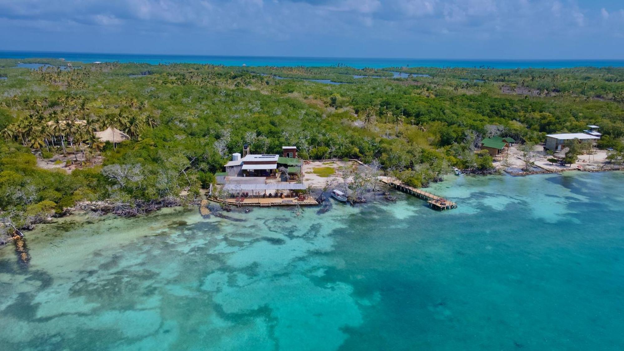 Medusa Hostel Isla Tintipan Tintipan Island Esterno foto