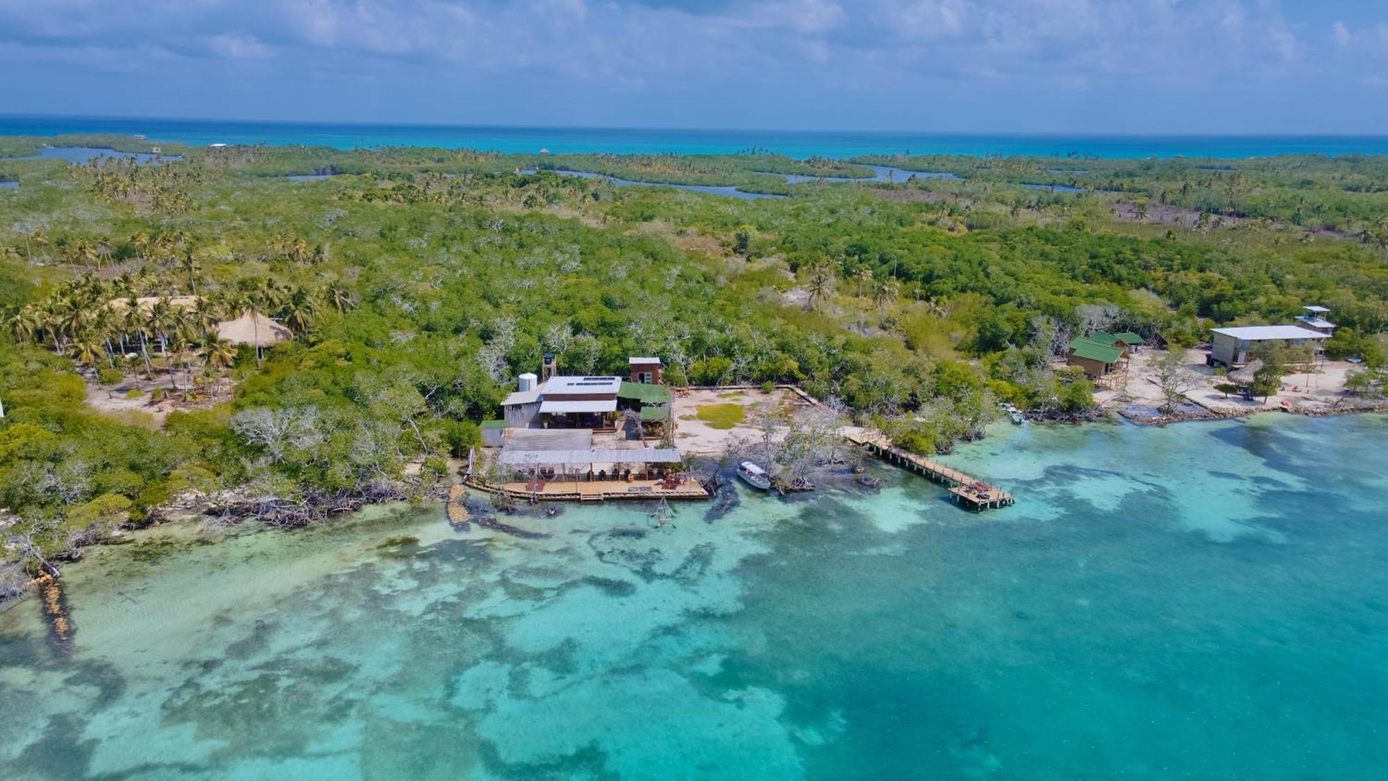 Medusa Hostel Isla Tintipan Tintipan Island Esterno foto