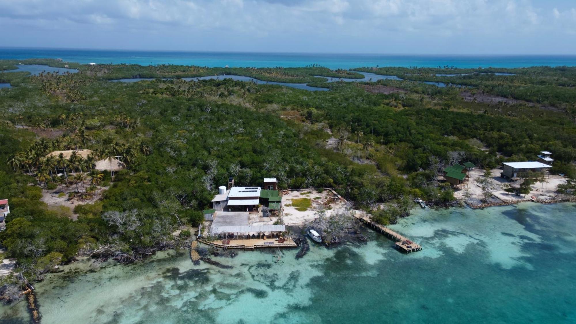 Medusa Hostel Isla Tintipan Tintipan Island Esterno foto